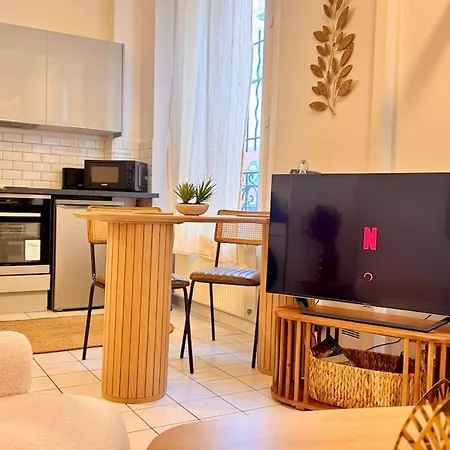 Apartmán In Perfect For A Couple Or For Work Paříž
