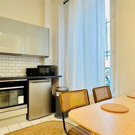 Apartmán In Perfect For A Couple Or For Work Paříž